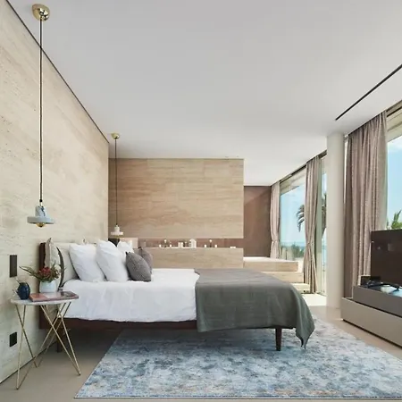 Διαμέρισμα # Important Notice Before Request Read Carefully # Before Making A Reservation Request, Please Read What Is Written In My Profile Host At Bottom Of Page Otherwise Your Request Will Be Rejected # Luxury In # *