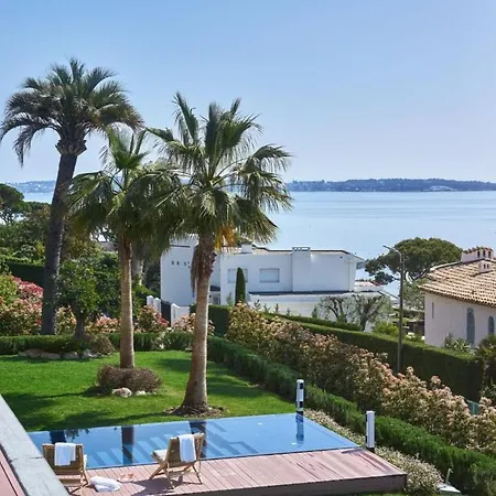 # Important Notice Before Request Read Carefully # Before Making A Reservation Request, Please Read What Is Written In My Profile Host At Bottom Of Page Otherwise Your Request Will Be Rejected # Luxury In # * Κάννες