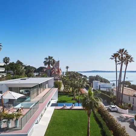 # Important Notice Before Request Read Carefully # Before Making A Reservation Request, Please Read What Is Written In My Profile Host At Bottom Of Page Otherwise Your Request Will Be Rejected # Luxury In # Lägenhet *
